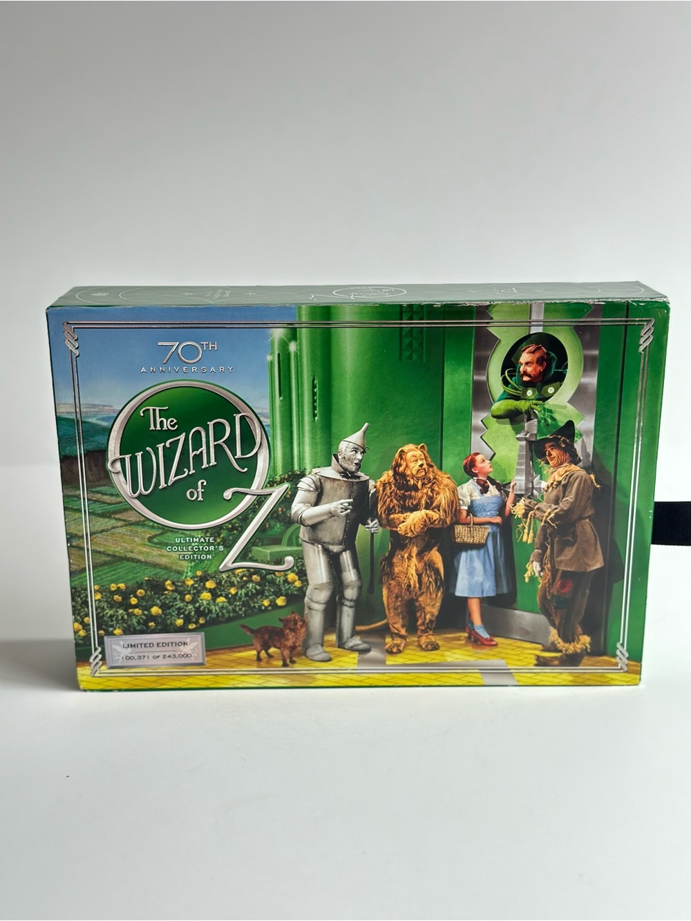 THE WIZARD OF OZ 70TH ANNIVERSARY LIMITED EDITION COLLECTOR'S BOX SET LIKE NEW